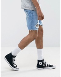 hellblaue Jeansshorts mit Destroyed-Effekten von Pull&Bear