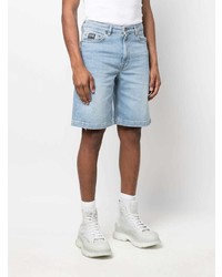 hellblaue Jeansshorts mit Destroyed-Effekten von VERSACE JEANS COUTURE