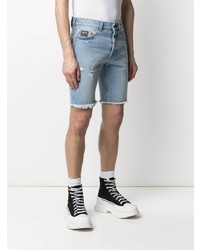 hellblaue Jeansshorts mit Destroyed-Effekten von VERSACE JEANS COUTURE