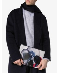 hellblaue Leder Clutch Handtasche mit Blumenmuster von Alexander McQueen