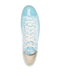 hellblaue Leder niedrige Sneakers mit Schlangenmuster von Converse