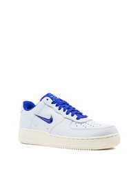 hellblaue Leder niedrige Sneakers von Nike