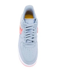 hellblaue Leder niedrige Sneakers von Nike