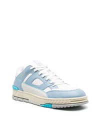 hellblaue Leder niedrige Sneakers von Axel Arigato