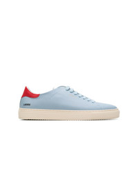 hellblaue Leder niedrige Sneakers von Axel Arigato