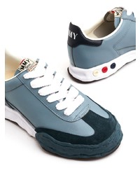 hellblaue Leder niedrige Sneakers von Maison Mihara Yasuhiro