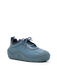 hellblaue Leder niedrige Sneakers von Kiko Kostadinov