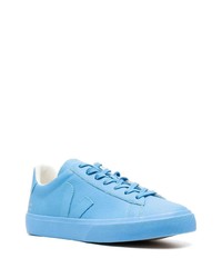 hellblaue Leder niedrige Sneakers von Veja