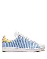 hellblaue niedrige Sneakers von adidas