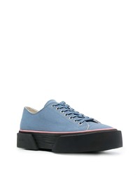 hellblaue niedrige Sneakers von Oamc