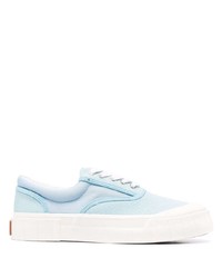 hellblaue niedrige Sneakers von Good News