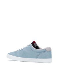 hellblaue niedrige Sneakers von Tommy Hilfiger