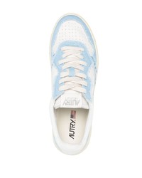 hellblaue niedrige Sneakers von AUTRY