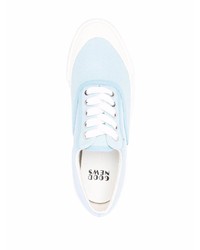 hellblaue niedrige Sneakers von Good News