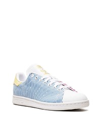 hellblaue niedrige Sneakers von adidas