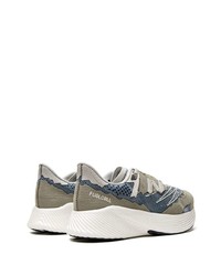 hellblaue niedrige Sneakers von New Balance