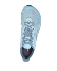 hellblaue niedrige Sneakers von Altra