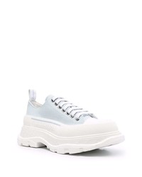 hellblaue niedrige Sneakers von Alexander McQueen