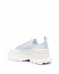 hellblaue niedrige Sneakers von Alexander McQueen