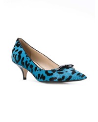 hellblaue Pumps aus Kalbshaar mit Leopardenmuster von N°21