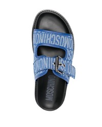 hellblaue Sandalen von Moschino