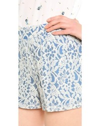 hellblaue Shorts mit Blumenmuster von BB Dakota
