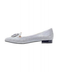 hellblaue Slipper von Wallis