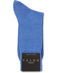 hellblaue Socken von Falke