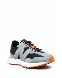 hellblaue Sportschuhe von New Balance