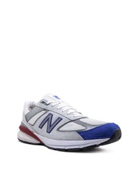 hellblaue Sportschuhe von New Balance