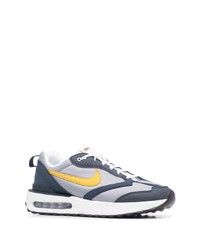 hellblaue Sportschuhe von Nike