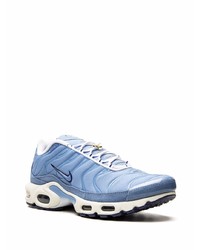 hellblaue Sportschuhe von Nike