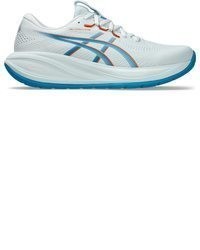 hellblaue Sportschuhe von Asics