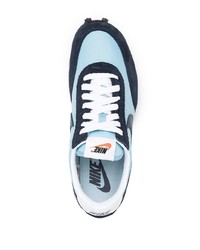 hellblaue Sportschuhe von Nike