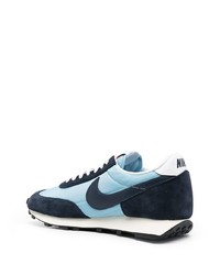 hellblaue Sportschuhe von Nike