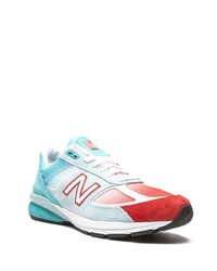 hellblaue Sportschuhe von New Balance