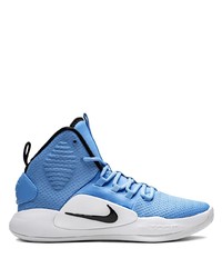 hellblaue Sportschuhe von Nike