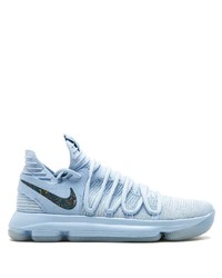 hellblaue Sportschuhe von Nike