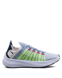 hellblaue Sportschuhe von Nike