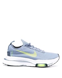 hellblaue Sportschuhe von Nike