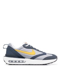 hellblaue Sportschuhe von Nike