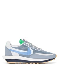 hellblaue Sportschuhe von Nike