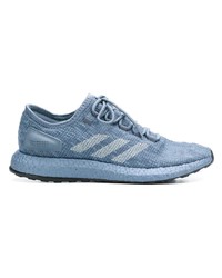 hellblaue Sportschuhe von adidas