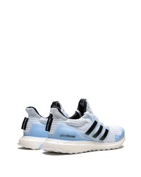 hellblaue Sportschuhe von adidas