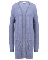hellblaue Strickjacke mit einer offenen Front von Kaffe