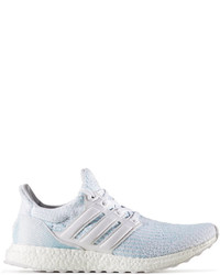 hellblaue Turnschuhe von adidas