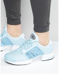 hellblaue Turnschuhe von adidas