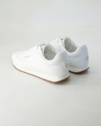 hellblaue Turnschuhe von Blauer