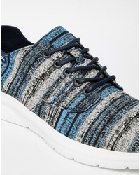 hellblaue Turnschuhe von Vans