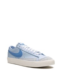 hellblaue Wildleder niedrige Sneakers von Nike